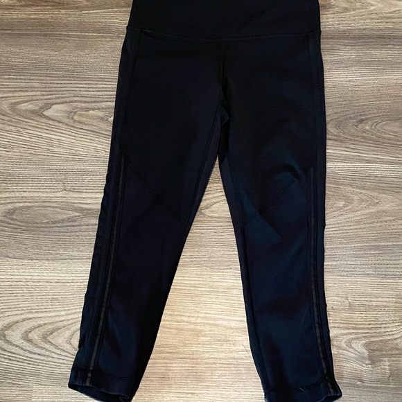 Lululemon Race with Grace Black Crop Legging Capri Women’s size 2 - Picture 2 of 15